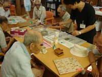 男性作業中
